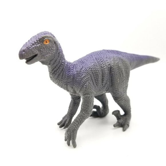 Vintage TM Velociraptor 1072-P6 Jurassic Plastic Figure Purple Diorama 2000 - Picture 1 of 5